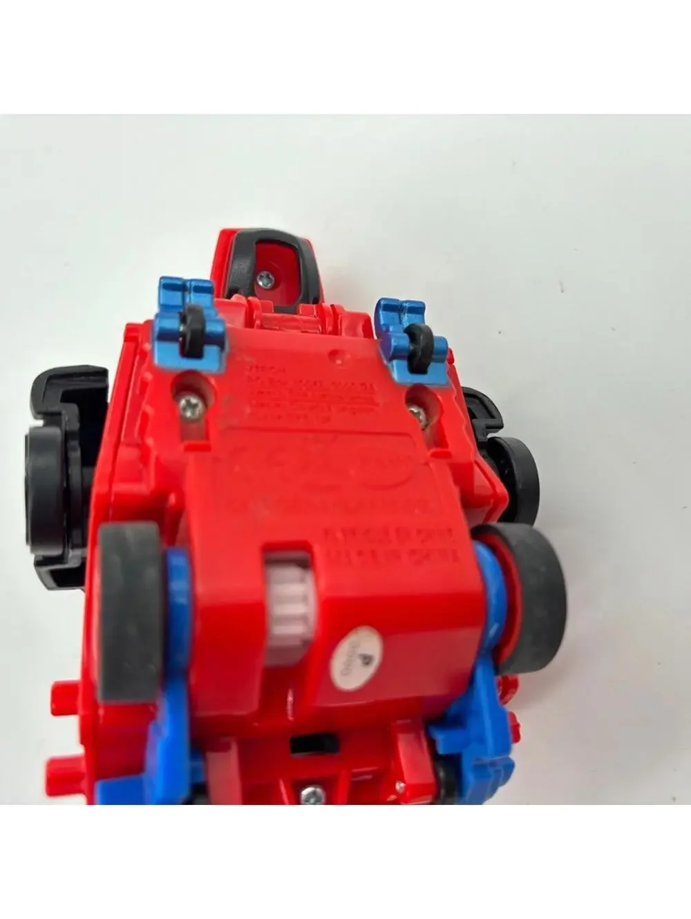 VTech Switch & Go Dinos Turbo Dino Turbo Lacerausaurus Launcher Red Car